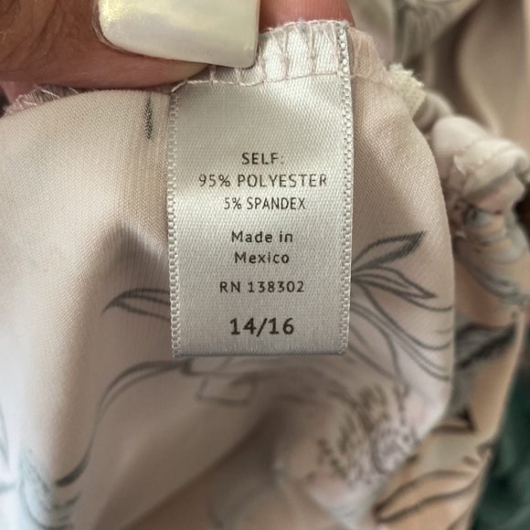 Avenue Floral Blouse - Picture 7 of 9